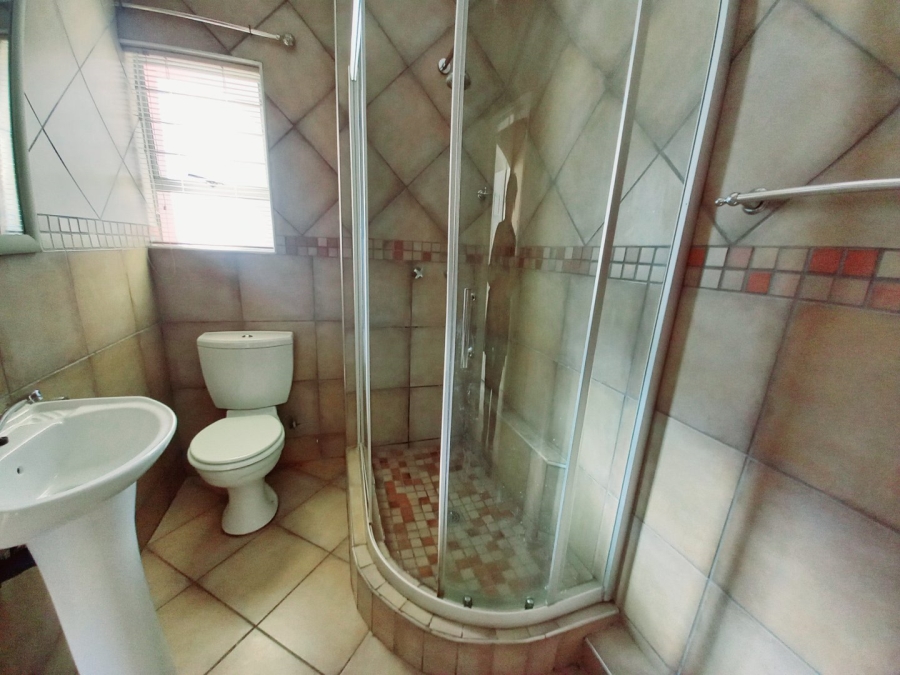 To Let 2 Bedroom Property for Rent in Dassie Rand North West